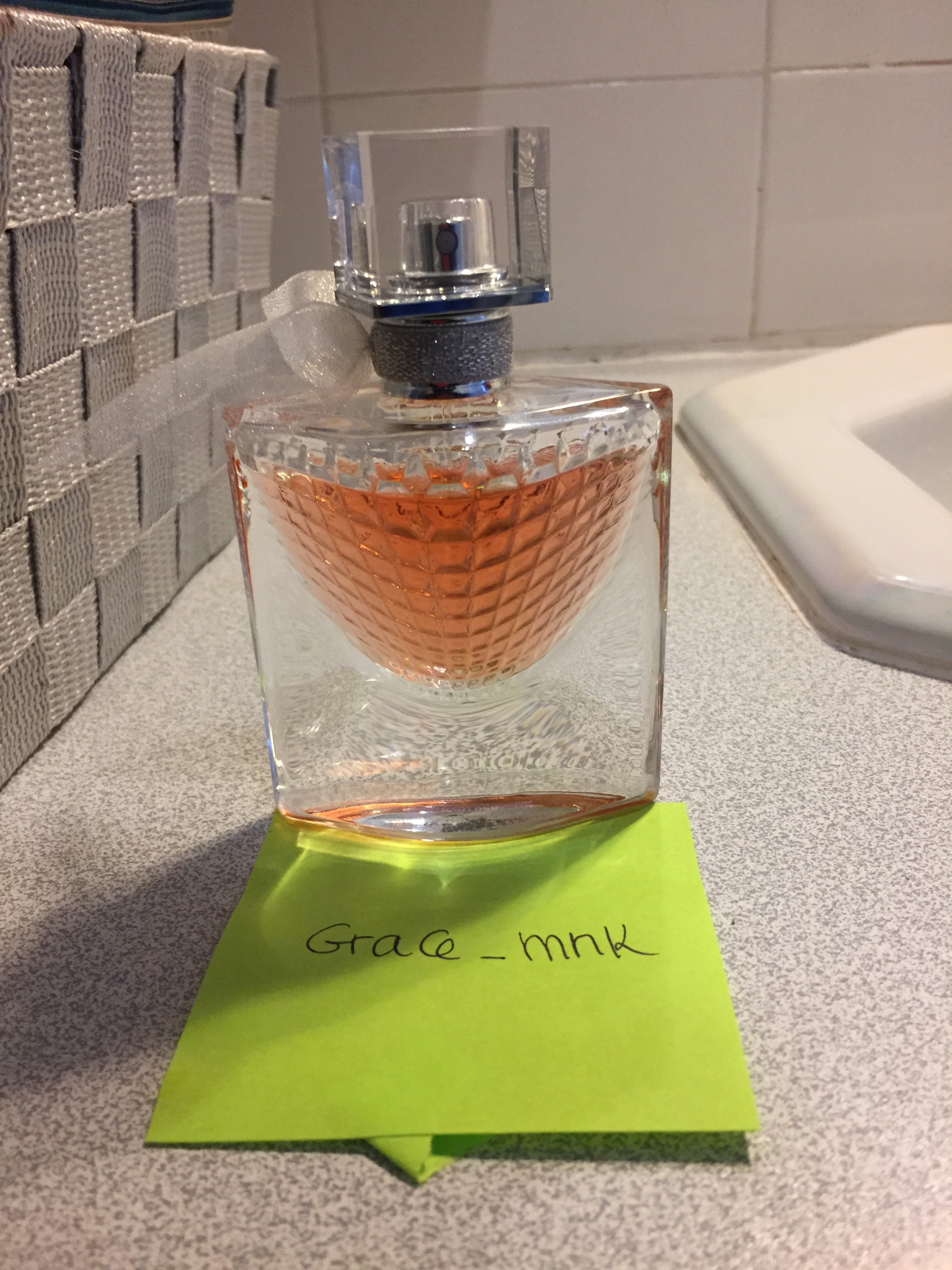 jasmin noir essence
