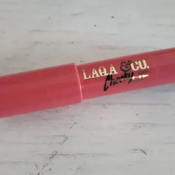 cheeky & lip, Laqa & Co