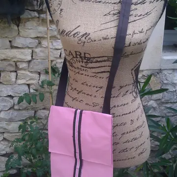 Petit sac / pochette bandoulière rose, Inconnue