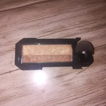 Ombre à paupières, Benefit