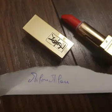 Rouge pur couture, Yves Saint Laurent