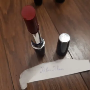 Rouge à lèvre, Avon