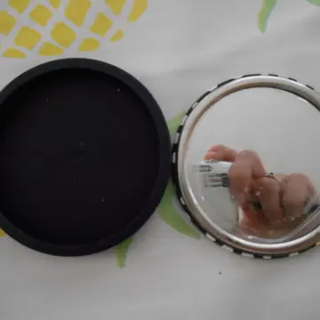 miroir de poche avec cache en silicone, Yves Rocher