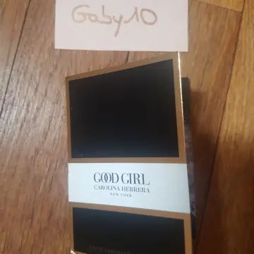 Gold girl, Carolina herrera