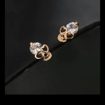 Boucles d'oreilles, & Other Stories