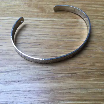 Bracelet rigide, Yves Rocher