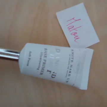 Primer illuminateur, Emite Make up