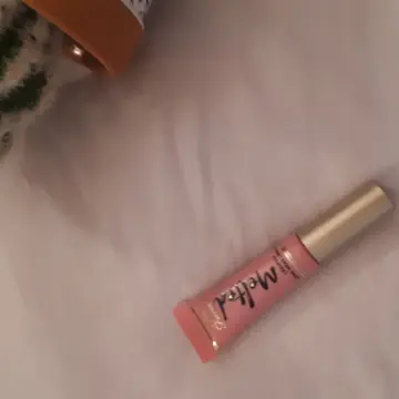 Melted peony, Too Faced