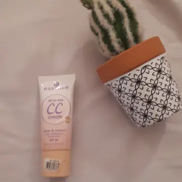 CC Cream essence, Essence