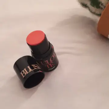 Blush etam, Etam