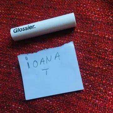 Glossier Generation G, Inconnue