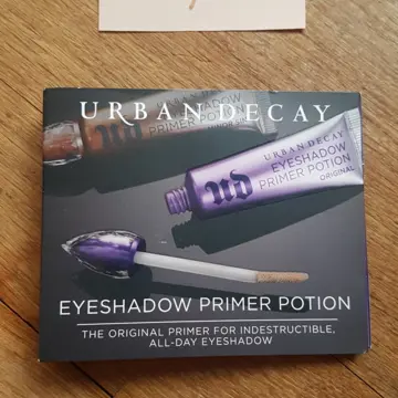 Eyeshadow primer potion, Urban Decay