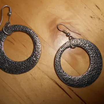 Boucles créoles, Inconnue