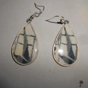 Boucles d'oreilles de créateur, Création