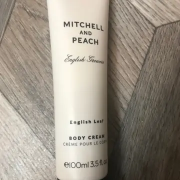Crème corps, Mitchell and Peach