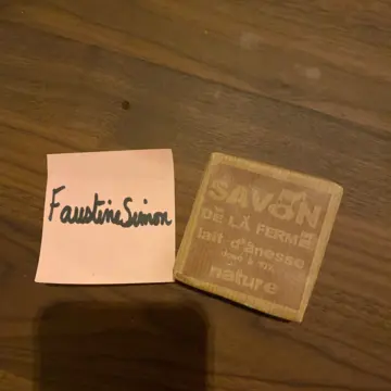 Savon au lait d’anesse, Inconnue
