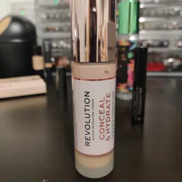 Conceal & hydrate, Revolution makeup london