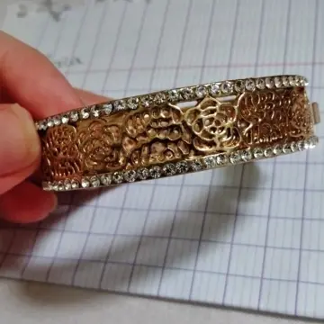 Bracelet manchette, Inconnue