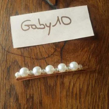 Barrette avec perles, Inconnue