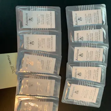 Crème Hydratante Réparatrice Mains et Ongles Sisley, Sisley