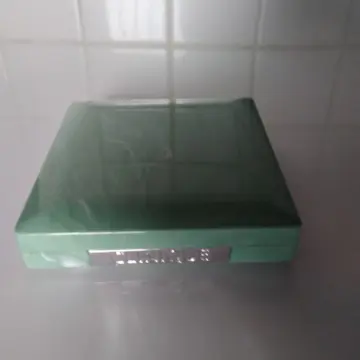 Faux-miroir : "Clinique", Clinique