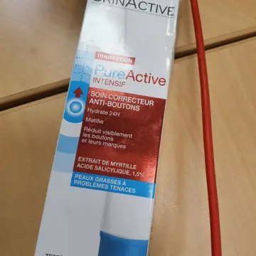 Pire Active Soin correcteur anti-bouton, Garnier