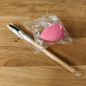 Eponge à maquillage + pinceau à sourcil, Inconnue