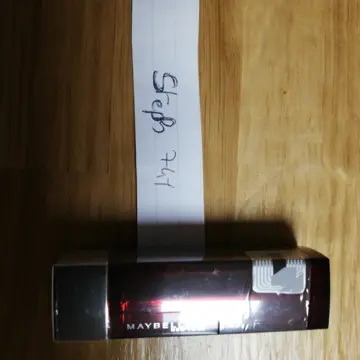 Rouge à lèvres rouge, Maybelline