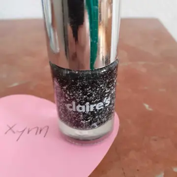 Vernis à confettis noirs et blancs, Claire's