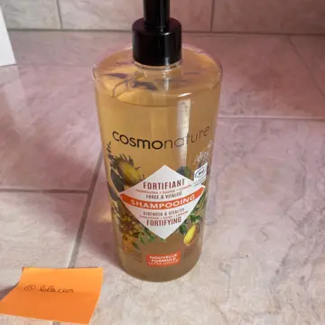 Shampoing fortifiant, Inconnue