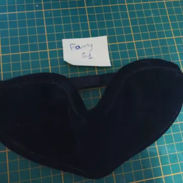 Masque pour les yeux pour la nuit, Inconnue