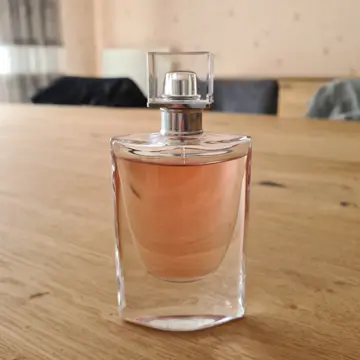 Eau de toilette florale la vie est belle, Lancôme