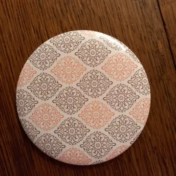 Petit miroir de poche., Mirano