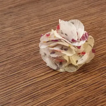 Bague fleur en tissu., Le sens des fleurs