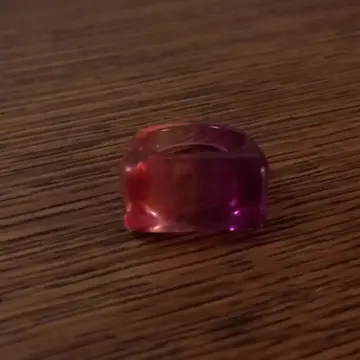 Bague rose en plastique., Miss rose