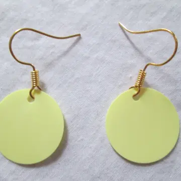 B.O. pastilles jaunes., Bijoux de créateur