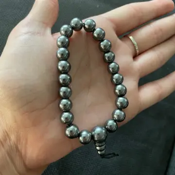 Bracelet perles fantaisies, Inconnue