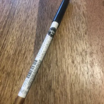 Crayon yeux doré, Inconnue