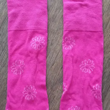 Mitaines longues roses à fleurs., Fleur de charme