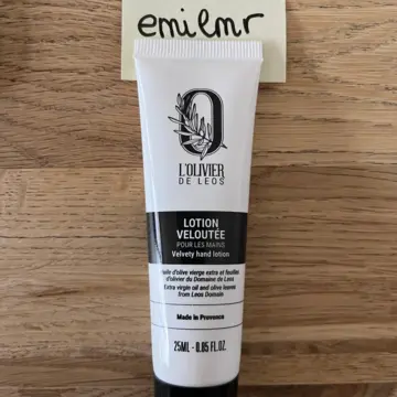Lotion veloutée pour les mains, Inconnue