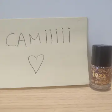 Vernis à ongles pailleté, Jozz