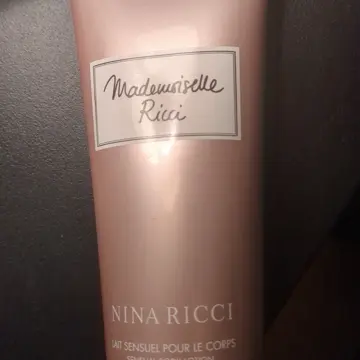 Lait sensuel pour le corps, Mademoiselle Ricci