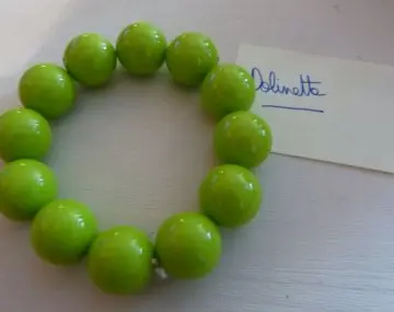 Bracelet vert, Inconnue