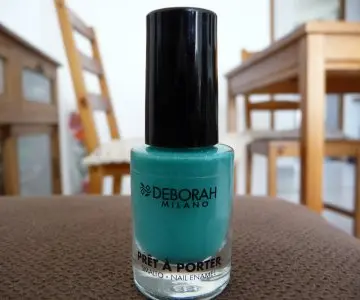 vernis, Deborah