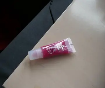 Gloss 05 Berry Sorbet, Essence