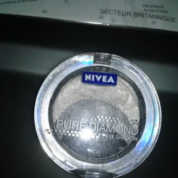 3 fards à paupière en 1, Nivea