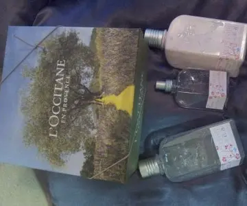 lotion hydratante & gel douche irisé, L'Occitane en Provence