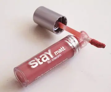 stay matt lip cream, Essence