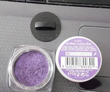 Color infaillible  Teinte 005 purple obsession, L'Oréal