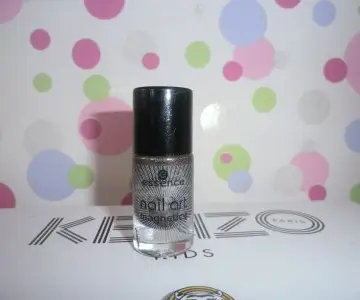 Vernis Gris magnétique, Essence